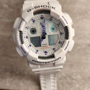 White G shock watch WR20BAR